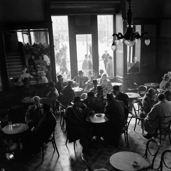 dimitris-harissiadis-zacharatos-cafe-athens-1956